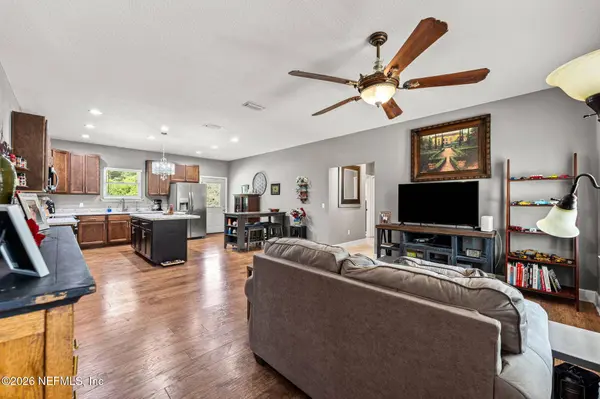 236 S 7TH ST, Macclenny, FL 32063