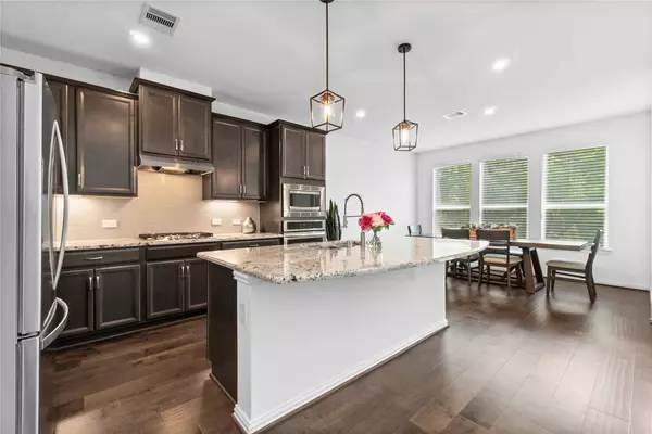 159 N Cadence Hills LOOP, Willis, TX 77318