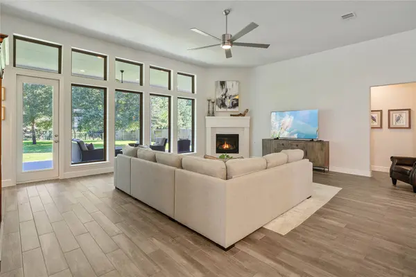 116 Hushed Nightfall CT, Willis, TX 77318