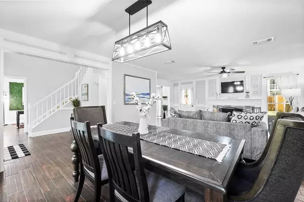 86 Rockridge DR, The Woodlands, TX 77381