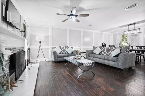 86 Rockridge DR, The Woodlands, TX 77381