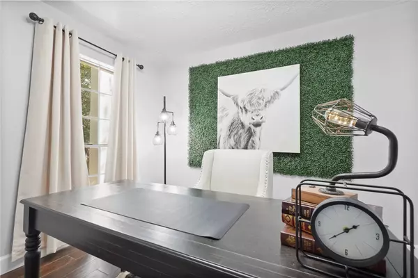 86 Rockridge DR, The Woodlands, TX 77381