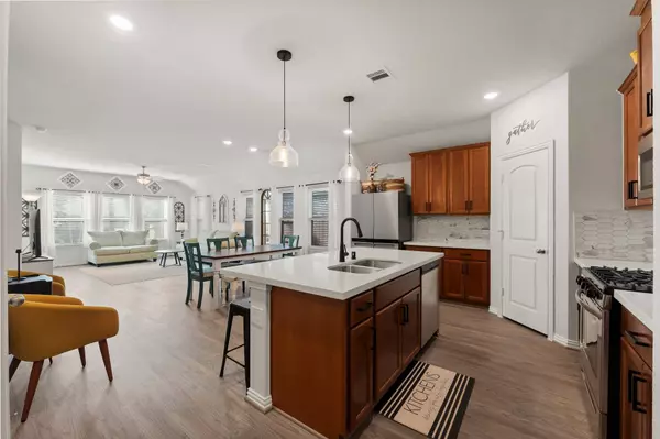 340 Honey Mesquite PATH, Conroe, TX 77318