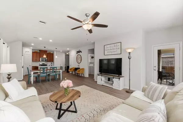 340 Honey Mesquite PATH, Conroe, TX 77318