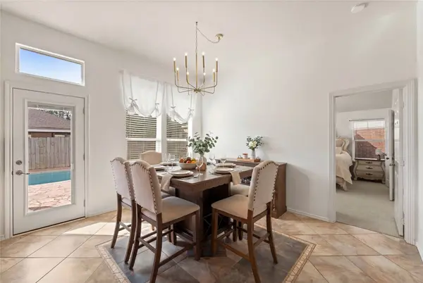 2217 Valley View XING, Conroe, TX 77304