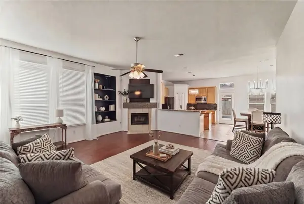 2217 Valley View XING, Conroe, TX 77304