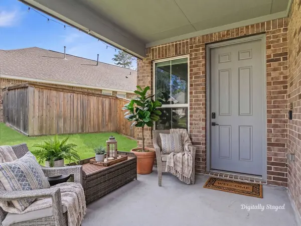 218 Woods Rose CT, Conroe, TX 77318