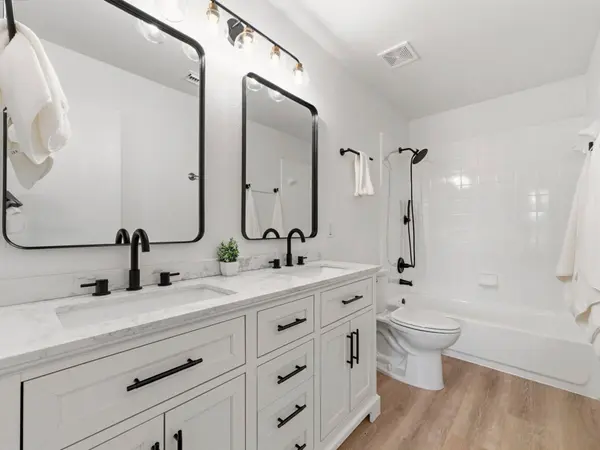 7334 Enchanted Creek DR, Cypress, TX 77433