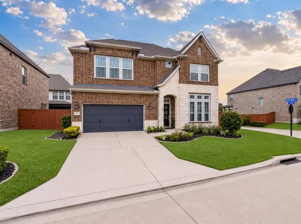 522 Kingston LN