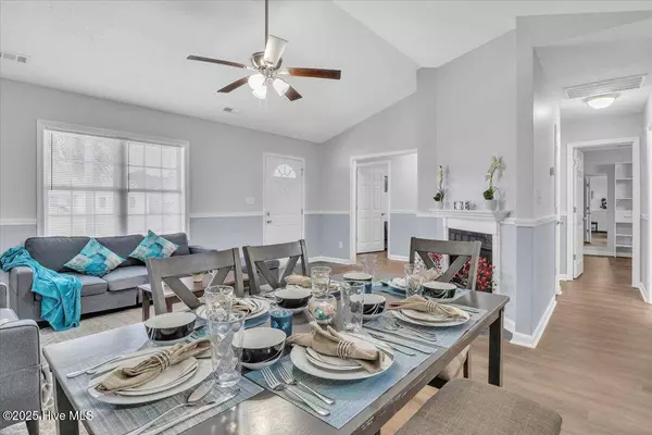 233 Zachary LN, Hubert, NC 28539