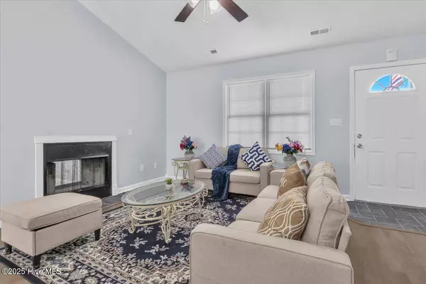 235 Zachary LN, Hubert, NC 28539