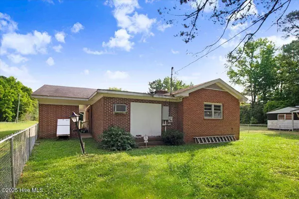 320 Dead End RD, Enfield, NC 27823