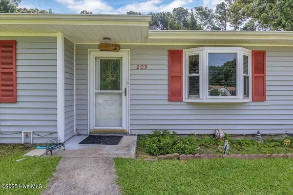 203 Devon CT, Jacksonville, NC 28546