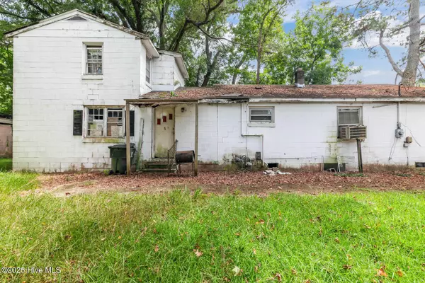 4424 W Moore ST, Farmville, NC 27828