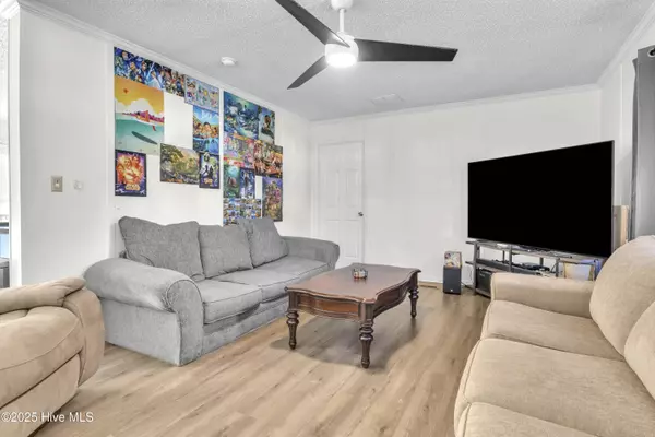 208 Shipmans PIKE, Jacksonville, NC 28546