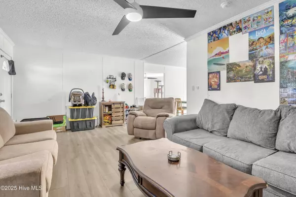 208 Shipmans PIKE, Jacksonville, NC 28546