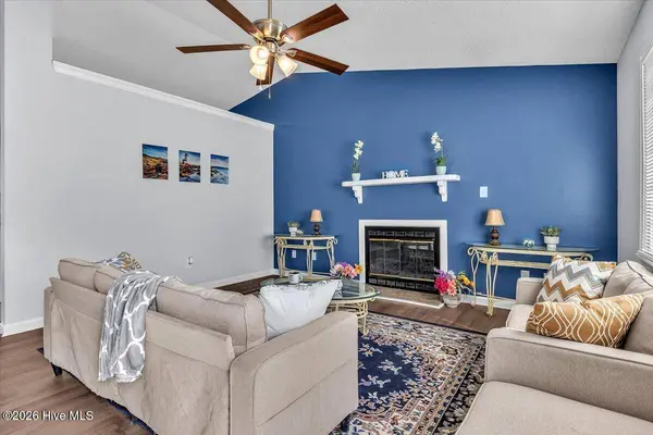 608 Calabash DR, Hubert, NC 28539