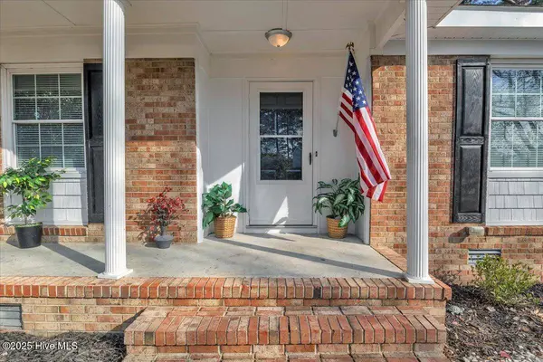 122 Carolina CIR, Jacksonville, NC 28546