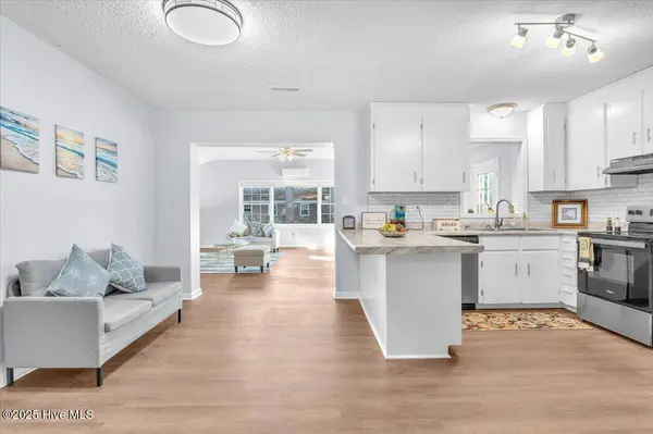 122 Carolina CIR, Jacksonville, NC 28546