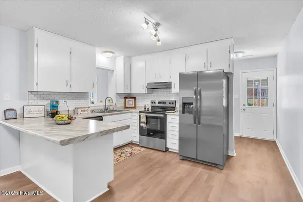 122 Carolina CIR, Jacksonville, NC 28546