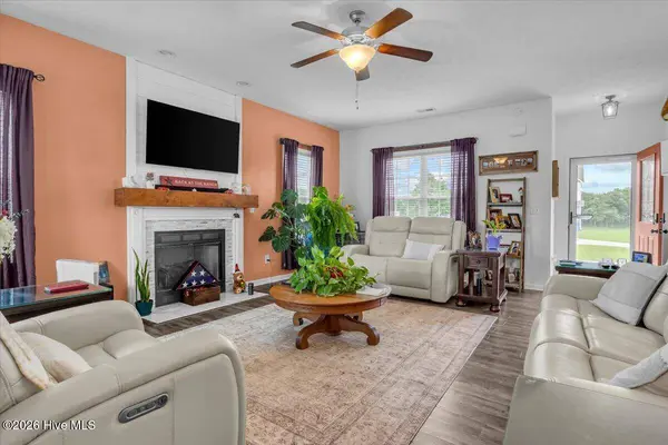 121 Buckhaven DR, Richlands, NC 28574