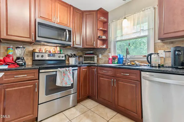 1421 Marlborough Road, Fayetteville, NC 28304