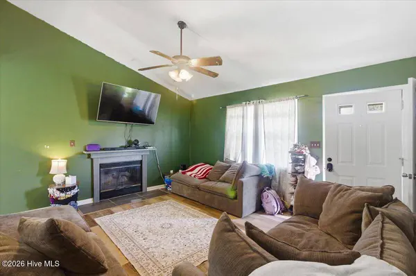 134 Parnell RD, Hubert, NC 28539