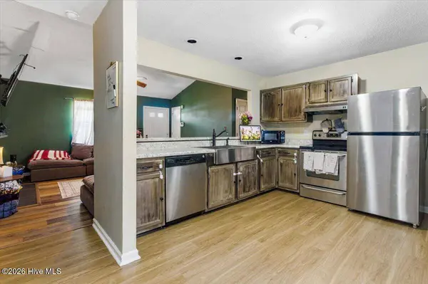 134 Parnell RD, Hubert, NC 28539