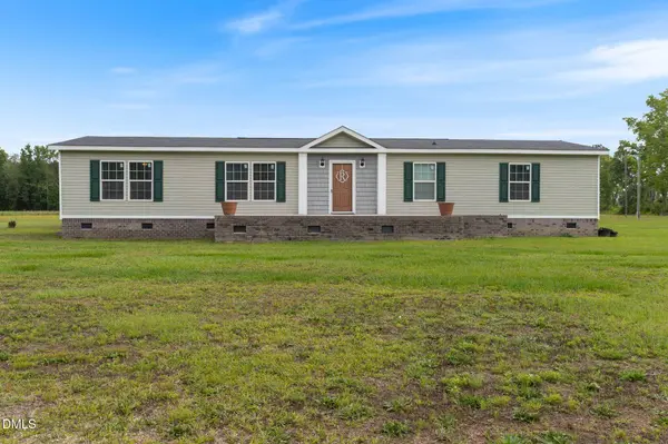 33 Chadburn Road, Lumberton, NC 28360