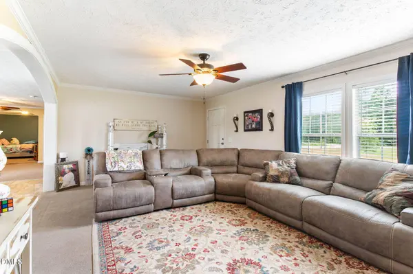 33 Chadburn Road, Lumberton, NC 28360
