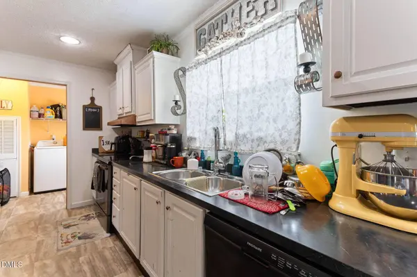 33 Chadburn Road, Lumberton, NC 28360