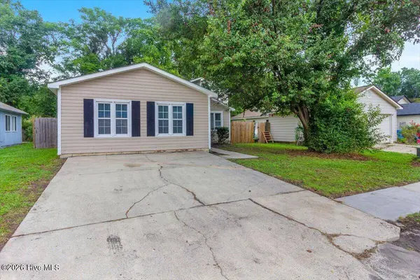 2039 Foxhorn RD, Jacksonville, NC 28546