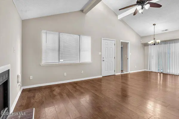 2039 Foxhorn RD, Jacksonville, NC 28546