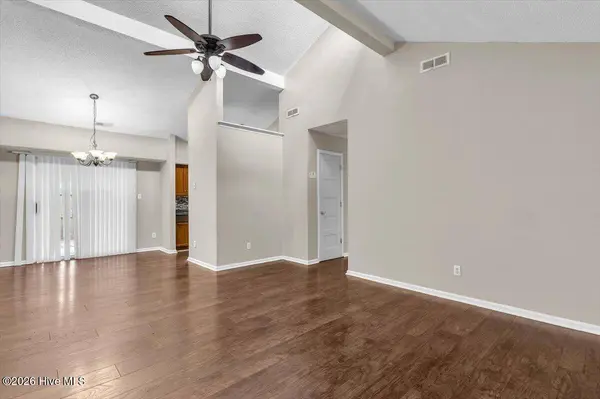 2039 Foxhorn RD, Jacksonville, NC 28546