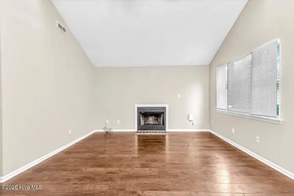 2039 Foxhorn RD, Jacksonville, NC 28546