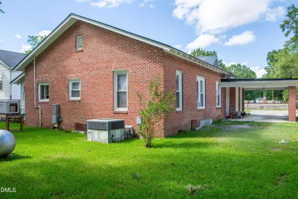 211 E Elm Street, Bladenboro, NC 28320