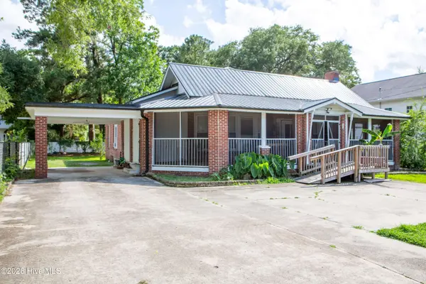 211 E Elm ST, Bladenboro, NC 28320