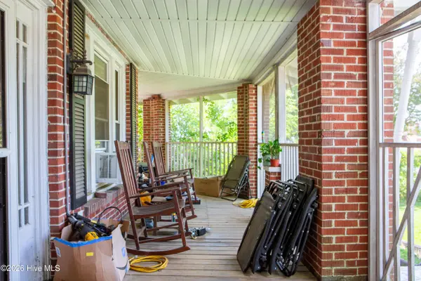 211 E Elm ST, Bladenboro, NC 28320