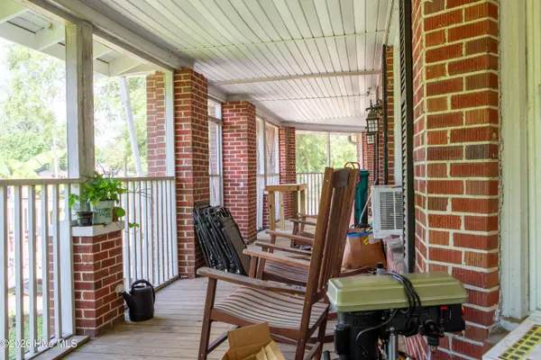 211 E Elm ST, Bladenboro, NC 28320