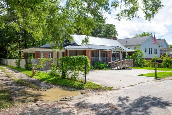 211 E Elm Street, Bladenboro, NC 28320