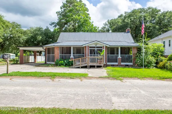 211 E Elm ST, Bladenboro, NC 28320