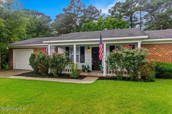 201 Greenbriar DR, Jacksonville, NC 28546