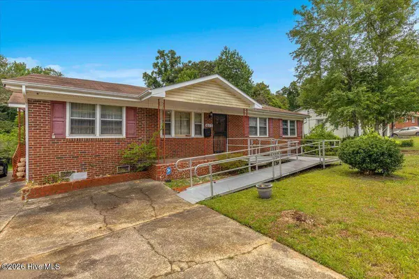 6117 Louise ST, Fayetteville, NC 28314