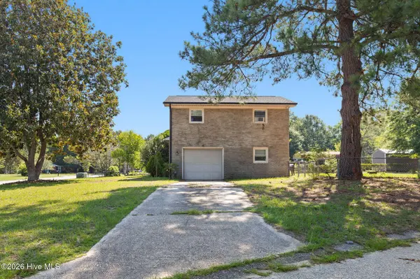 609 Francis CT, Spring Lake, NC 28390