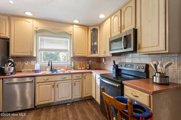 609 Francis CT, Spring Lake, NC 28390