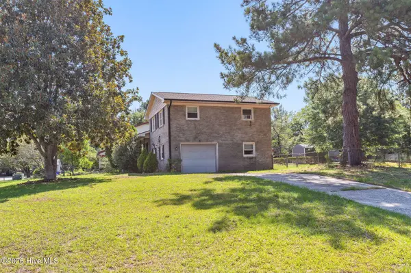 609 Francis CT, Spring Lake, NC 28390
