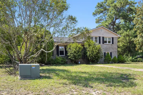 609 Francis CT, Spring Lake, NC 28390