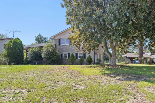 609 Francis CT, Spring Lake, NC 28390