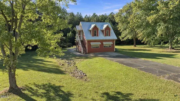 2259 Okeewemee Star RD, Troy, NC 27371