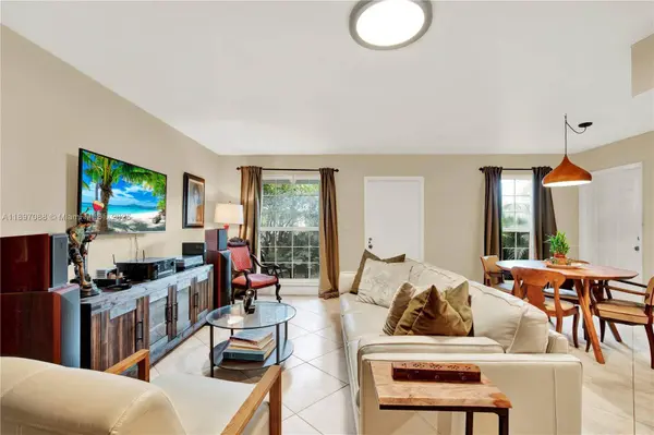 7966 CAMINO CIR #B-3, Miami, FL 33143